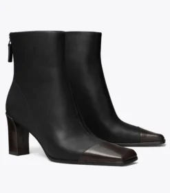 ASYMMETRISCHE STIEFELETTE MIT ZEHENKAPPE