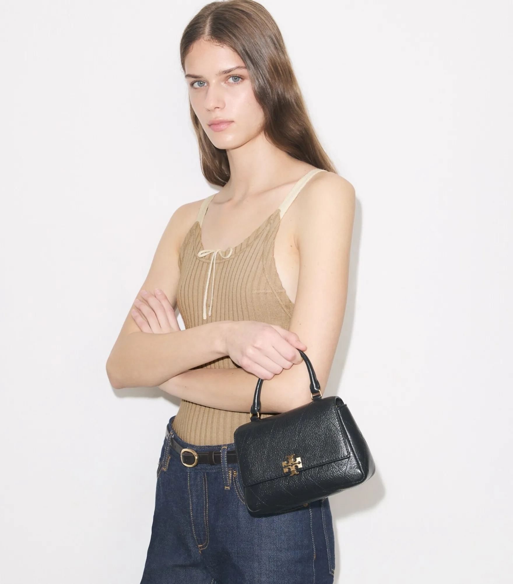 GESTEPPTE MINI CHARLIE CROSSBODY BAG MIT TRAGEGRIFF OBEN