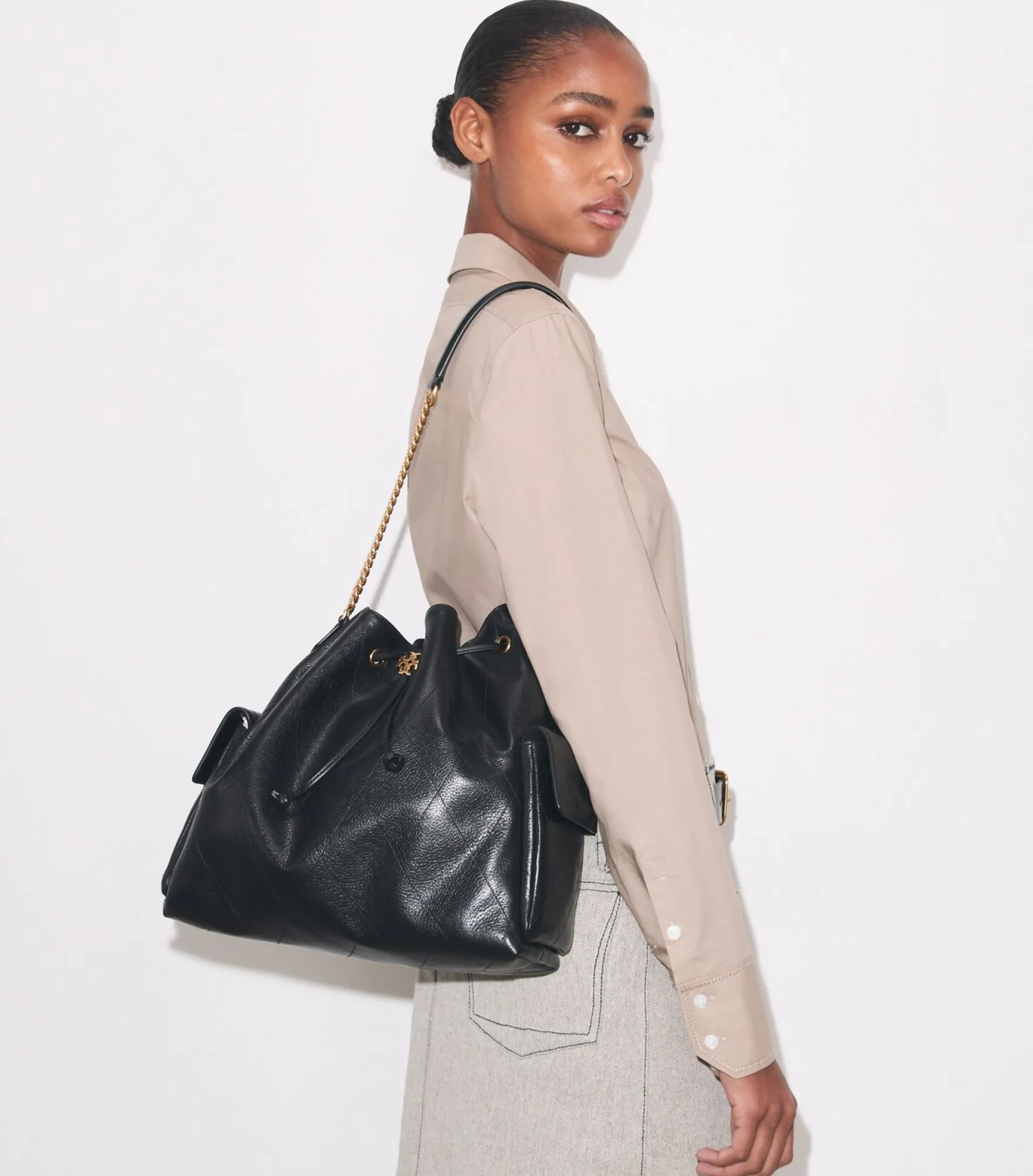 GROSSE GESTEPPTE CHARLIE SCHULTERTASCHE MIT TUNNELZUG