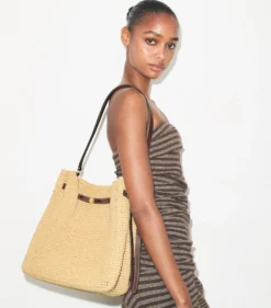 GROSSE ROMY BUCKET BAG AUS STROH