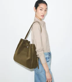 GROSSE ROMY BUCKET BAG AUS WILDLEDER