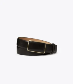 GÜRTEL AUS GLATTEM LEDER MIT PLAKETTE