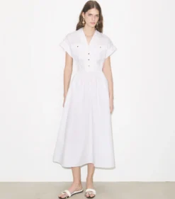 HEMDKLEID AUS BAUMWOLLPOPELINE