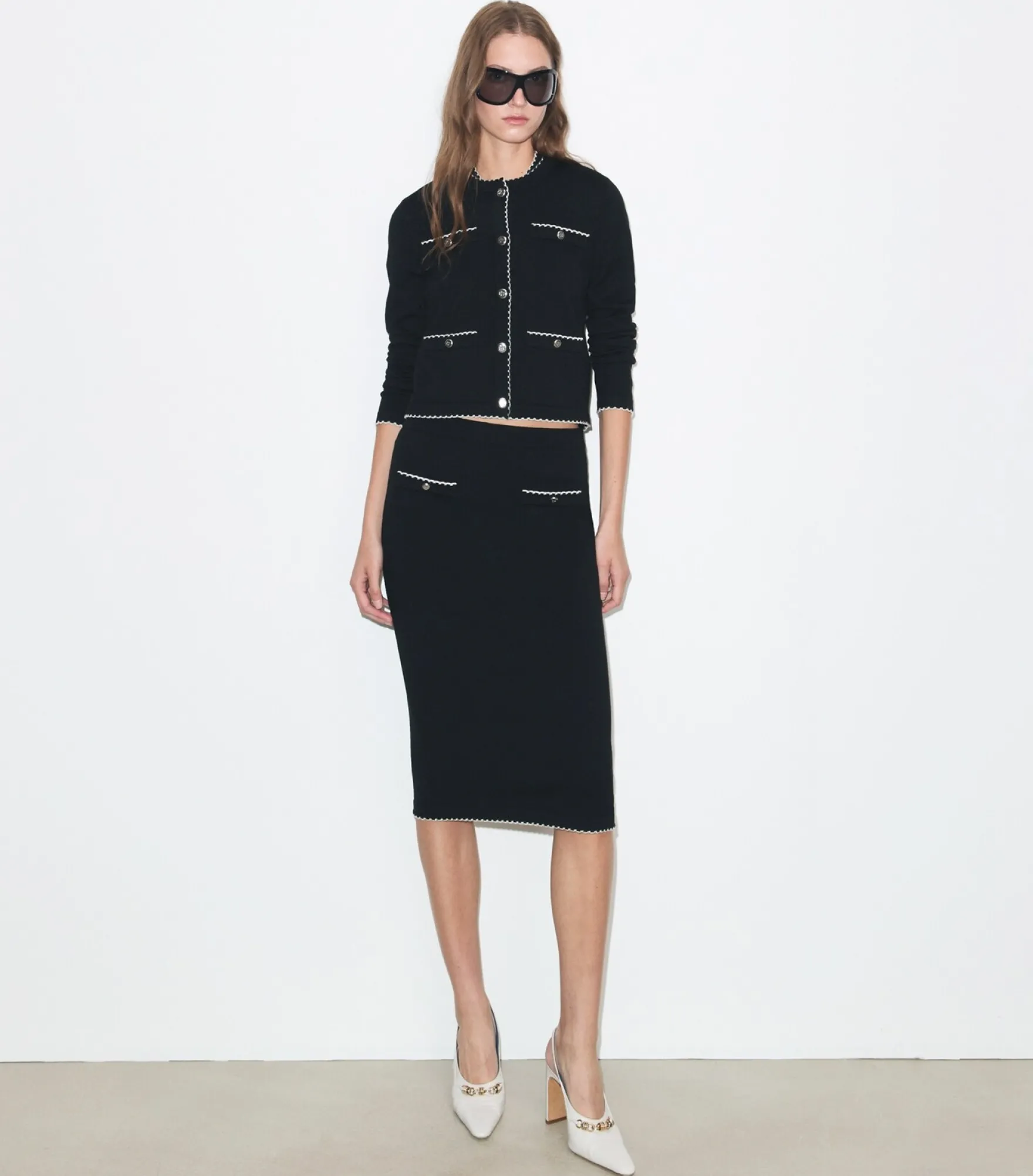 KENDRA CARDIGAN AUS WOLLE MIT WELLENKANTE