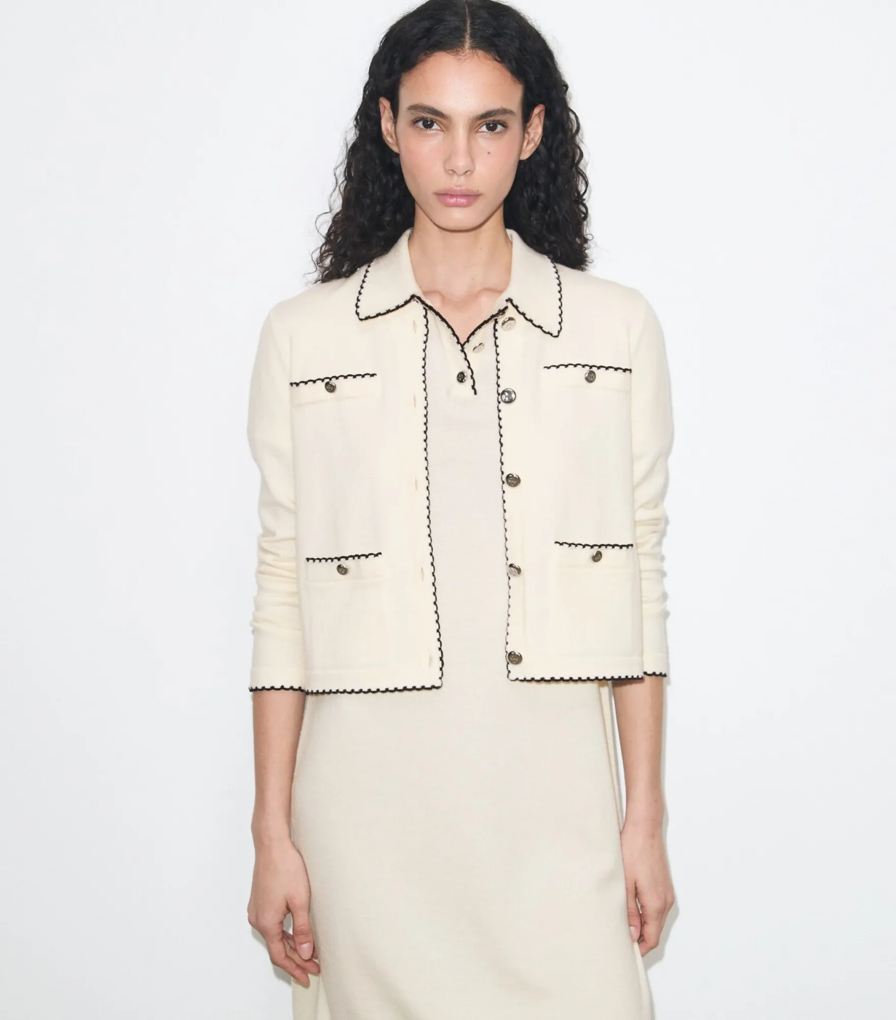 KENDRA CARDIGAN AUS WOLLE MIT WELLENKANTE