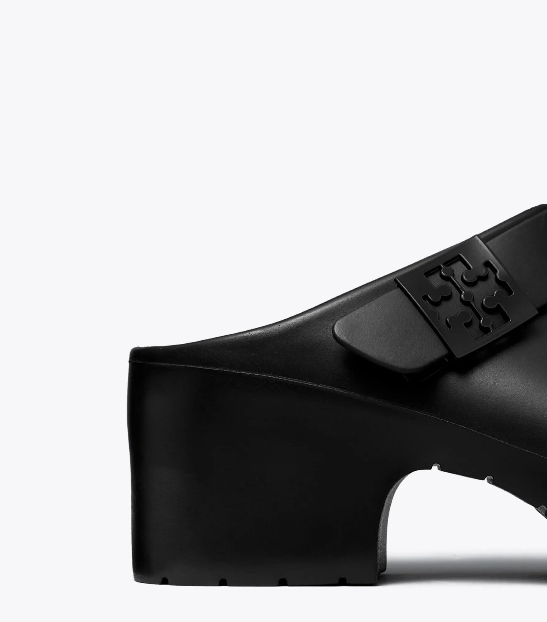 MELLOW CLOG MIT PLATEAUSOHLE