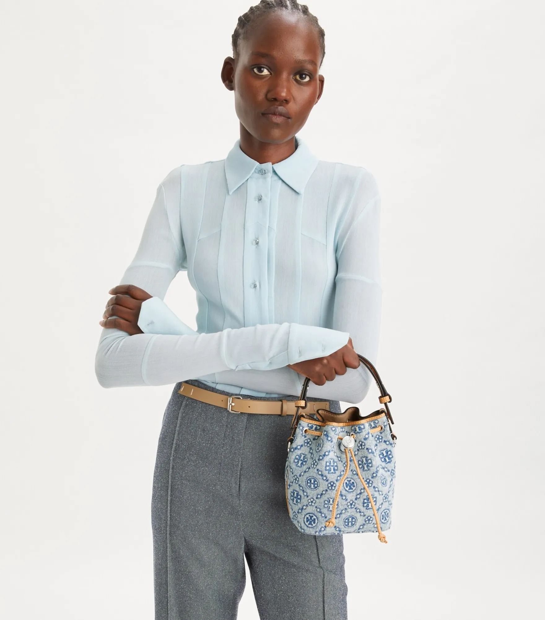 MINI-BEUTELTASCHE AUS DENIM MIT T-MONOGRAMM