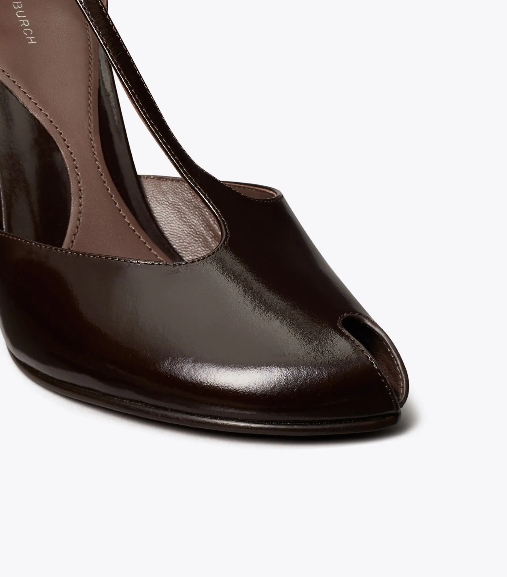 PEEPTOE-SANDALE MIT T-RIEMEN UND ABSATZ