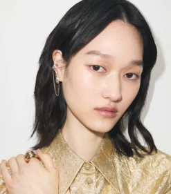 PIERCED CHAIN EAR CUFF