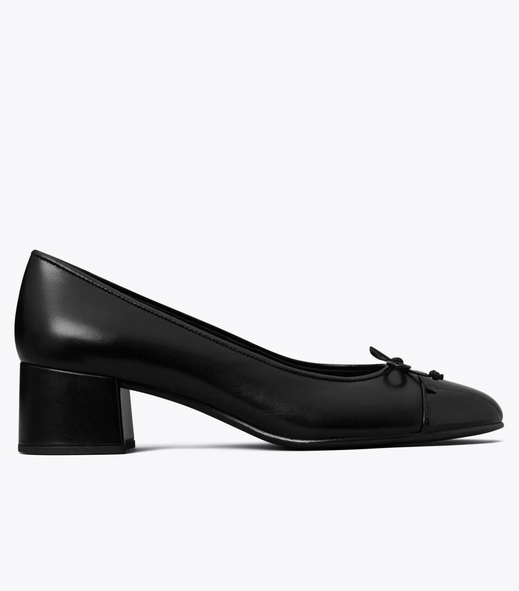 PUMPS MIT ZEHENKAPPE