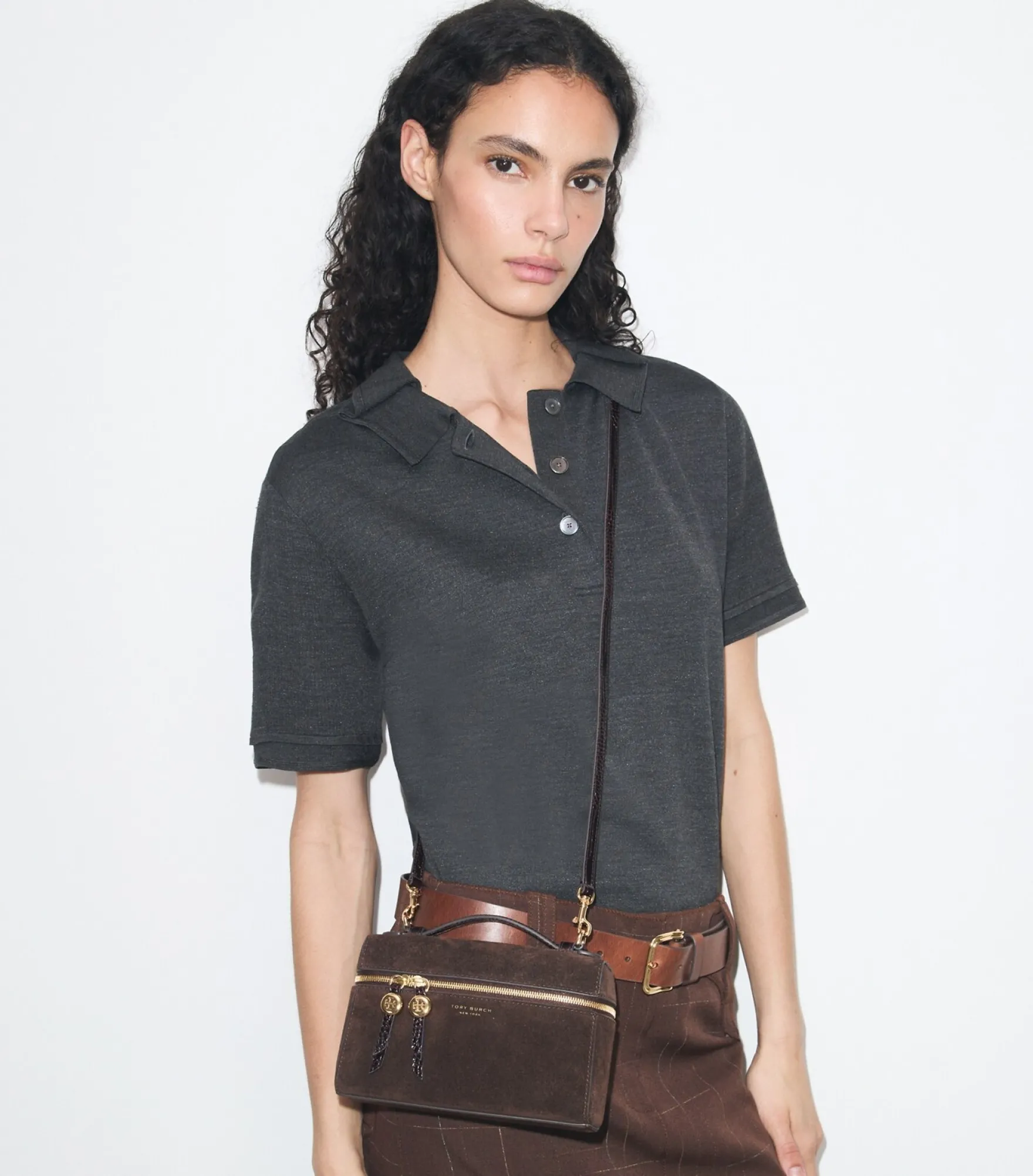 SCHLANKE ROMY HENKELTASCHE AUS WILDLEDER