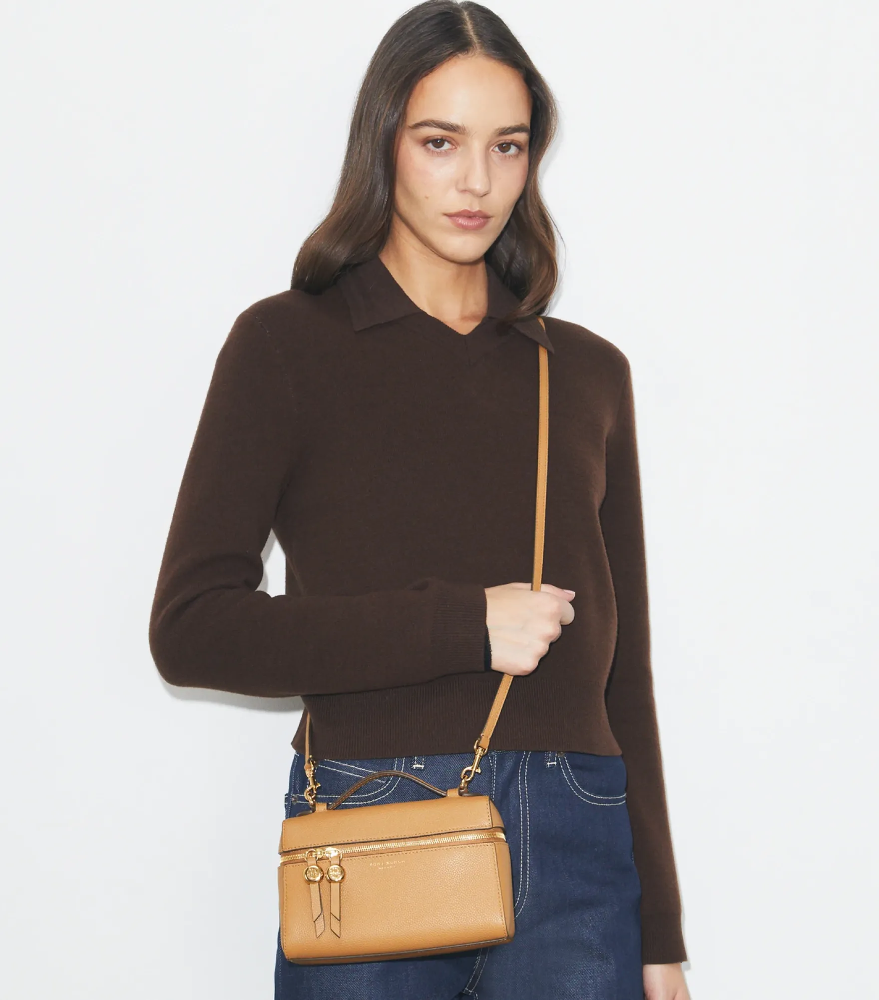 SCHLANKE ROMY TASCHE MIT TRAGEGRIFF OBEN
