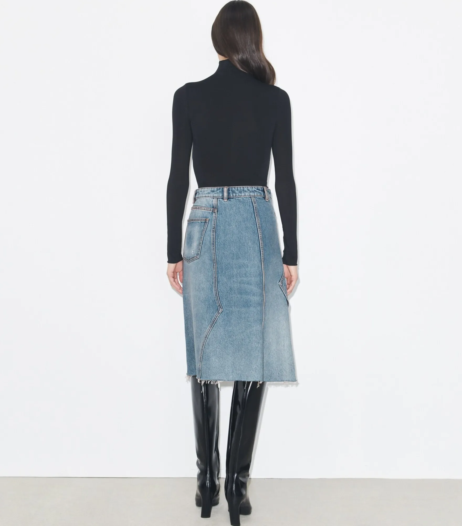 UNSTRUKTURIERTER JEANSROCK