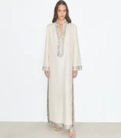 VERZIERTER LEINENKAFTAN