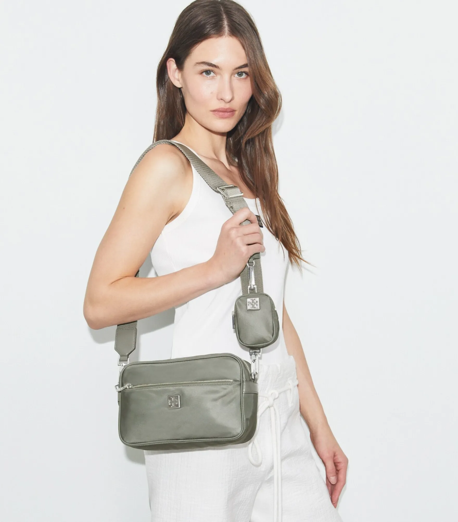 VIRGINIA SCHULTERTASCHE