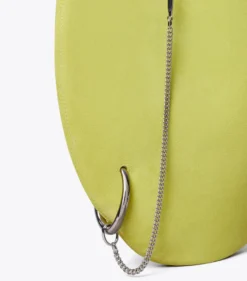 WEICHE WILDLEDERTASCHE MIT PIERCINGDETAIL