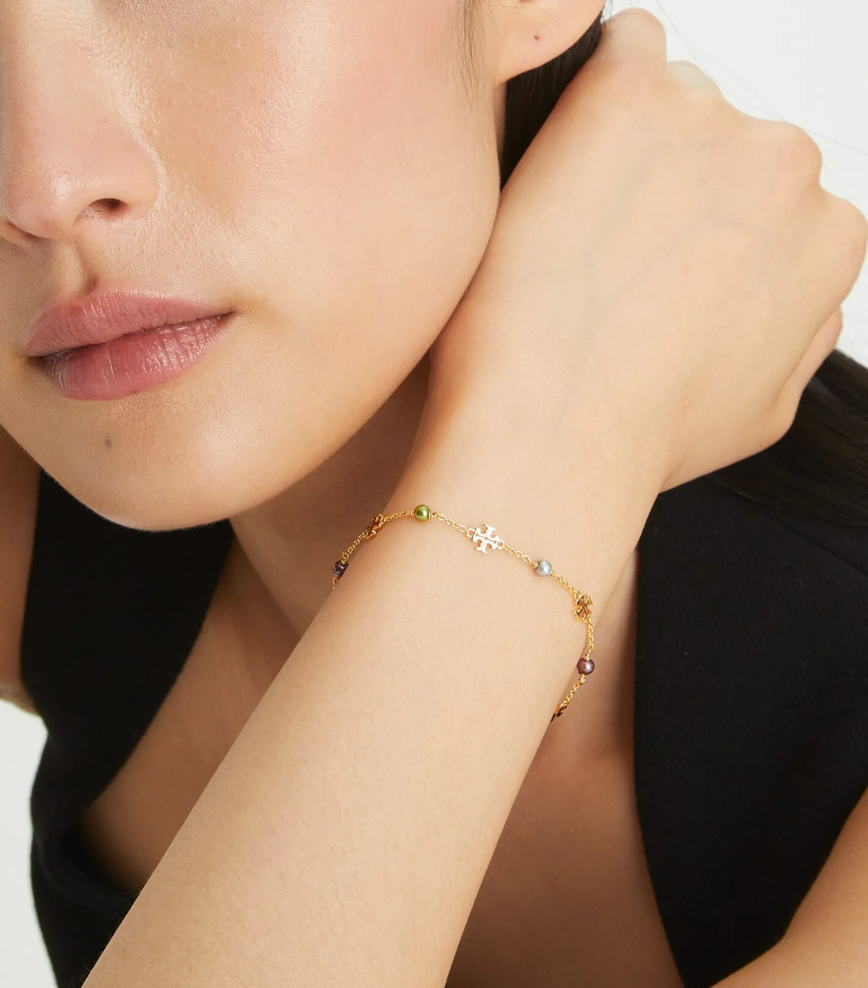 ZARTES MOONDANCE GLIEDERARMBAND MIT PERLEN